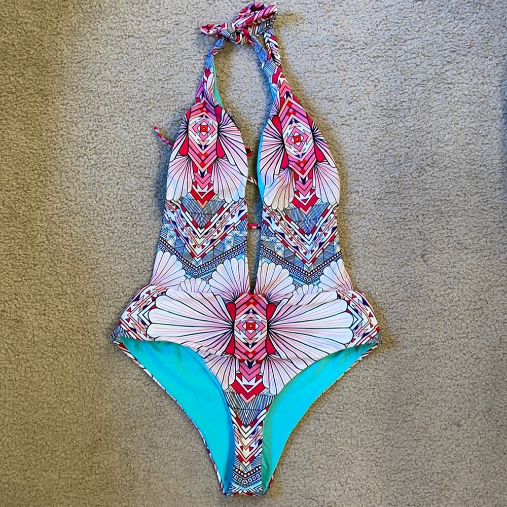 Cupshe Tribal One Piece